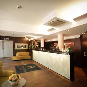 The Atrium Отель